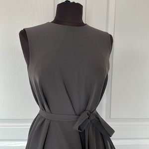 Uniqlo gray sleeveless dress in small - It has pockets!!!!